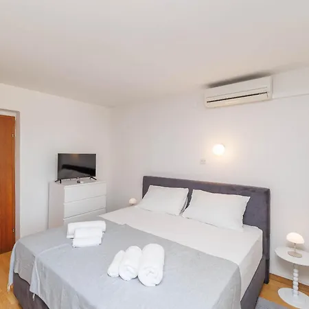 Maja דירה *